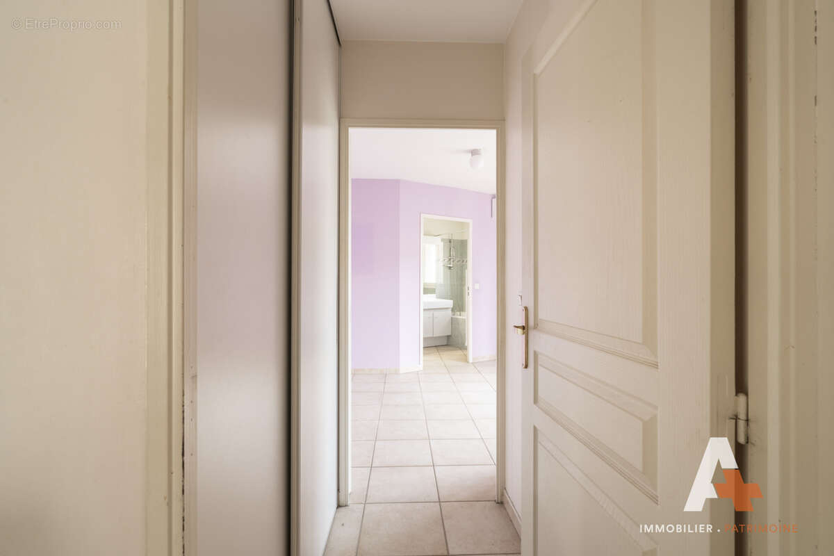 Appartement à MARSEILLE-9E