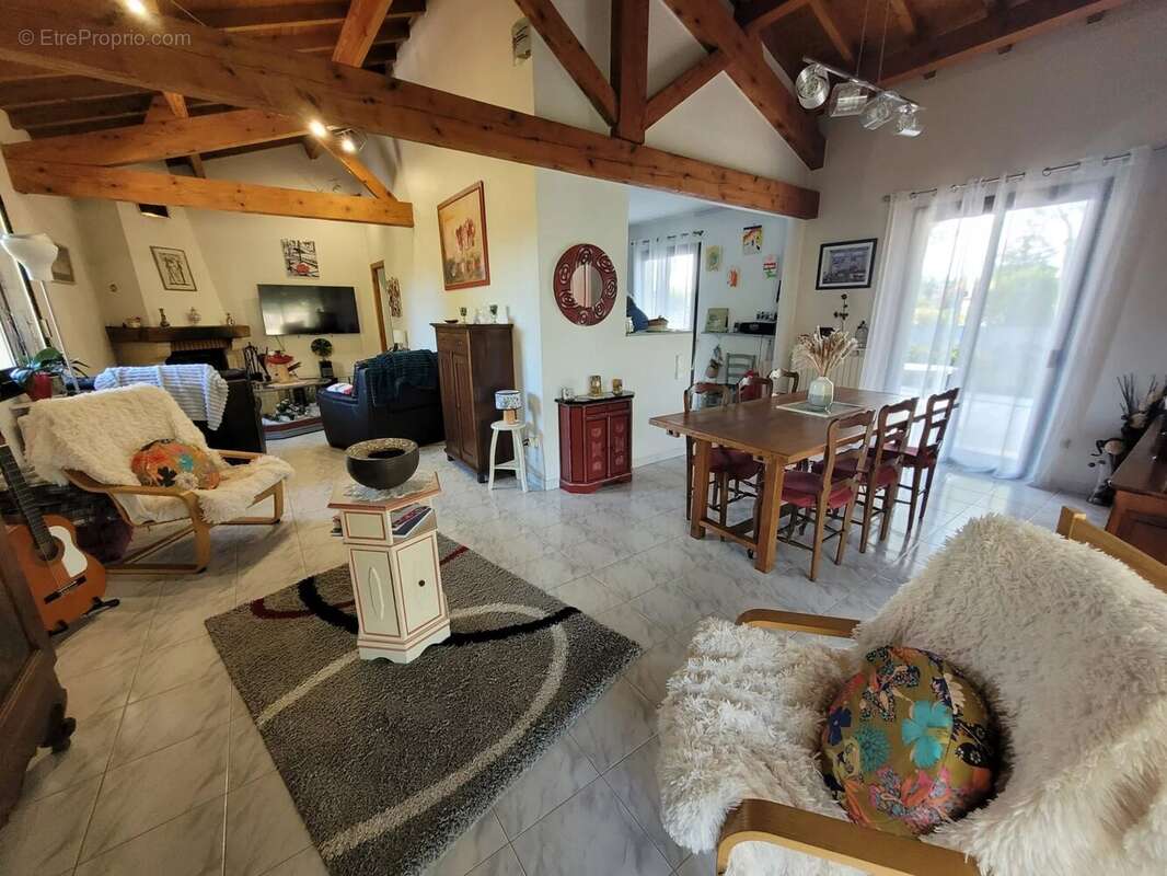 Maison à SAINT-SULPICE