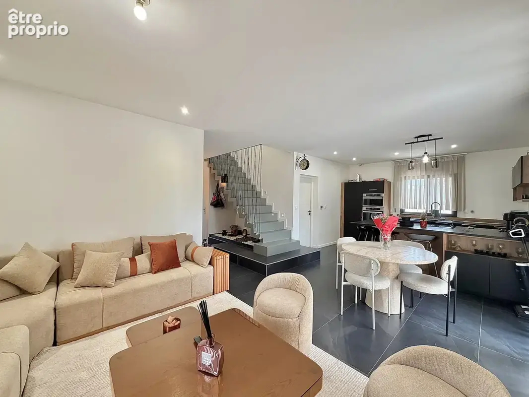 Maison 6 pièces 110 m² à vendre à Pont-De-Cheruy (38230) - photo 4