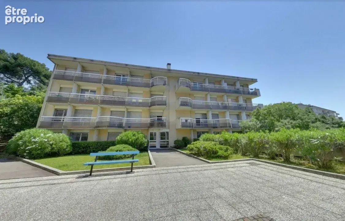 INVESTISSEMENT LOCATIF  MARSEILLE  Résidence Etudiante Les Estudines Saint Jérôme - 6.84% de rentabilité - photo 12