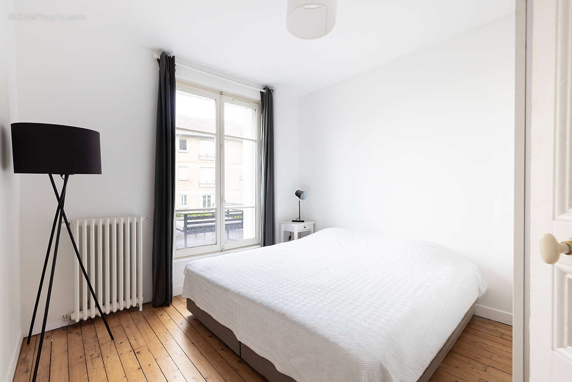 VERSAILLES  - Maison 200 m² + studio indépendant de 26 m². - photo 6