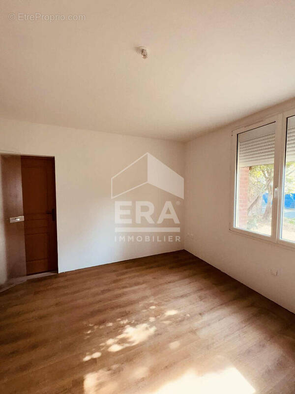 Appartement à LE MESNIL-ESNARD