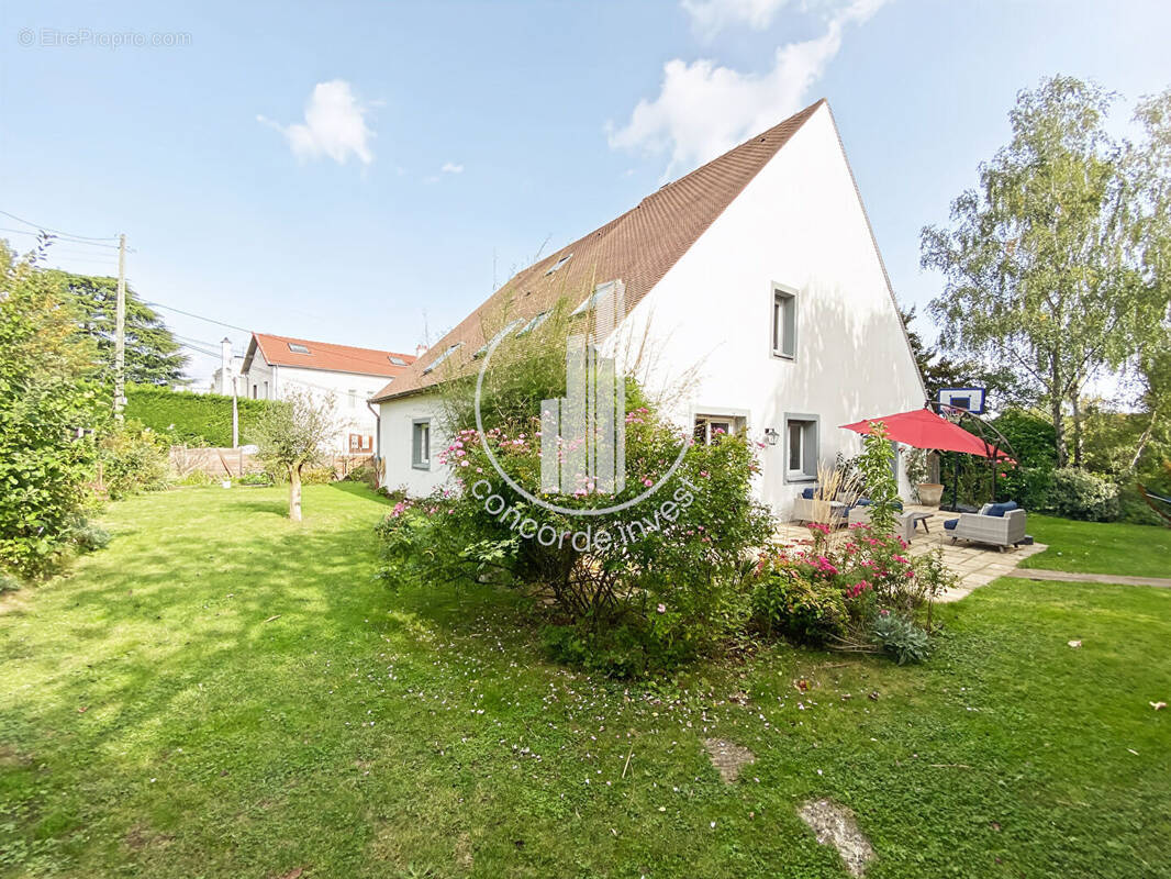 Maison à BOUGIVAL