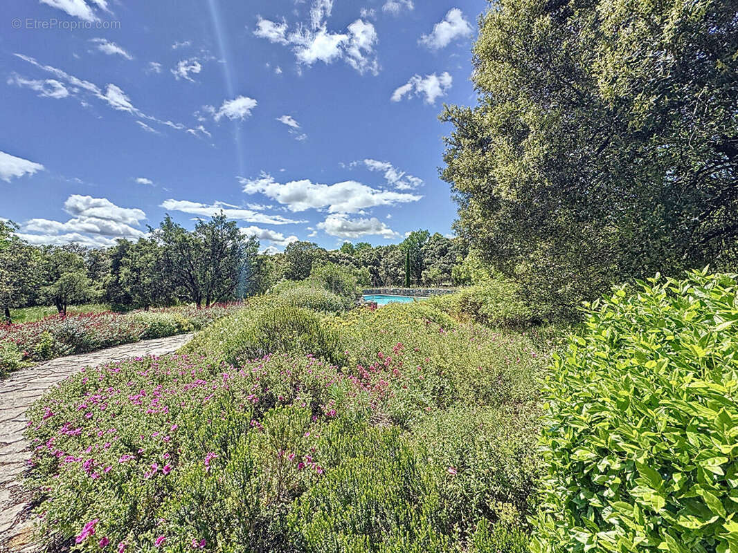 Maison à CAZEVIEILLE