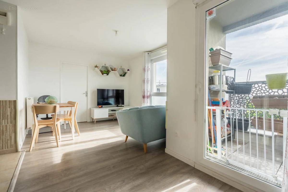 Appartement à LE PERREUX-SUR-MARNE