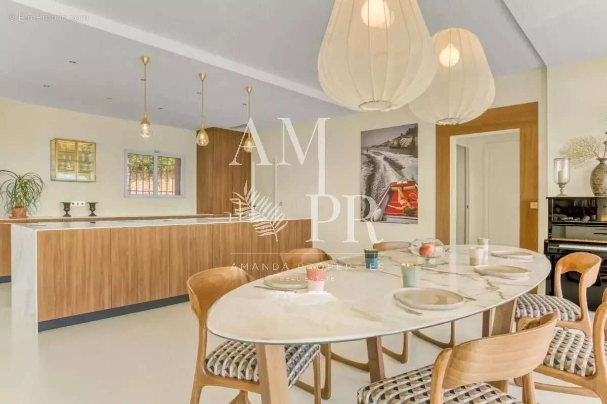 Villa plain pied-vue mer- interieur moderne - photo 20