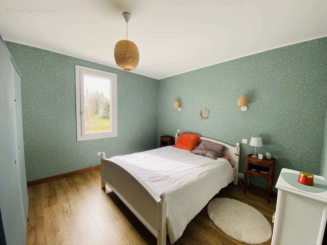 Maison à YGOS-SAINT-SATURNIN