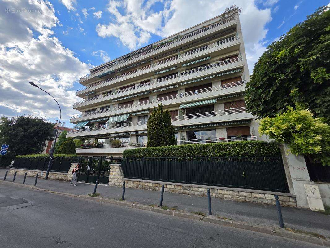 Appartement à FONTENAY-SOUS-BOIS