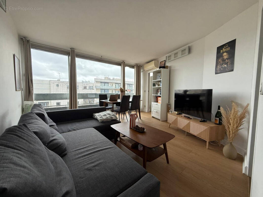 Appartement à PARIS-14E