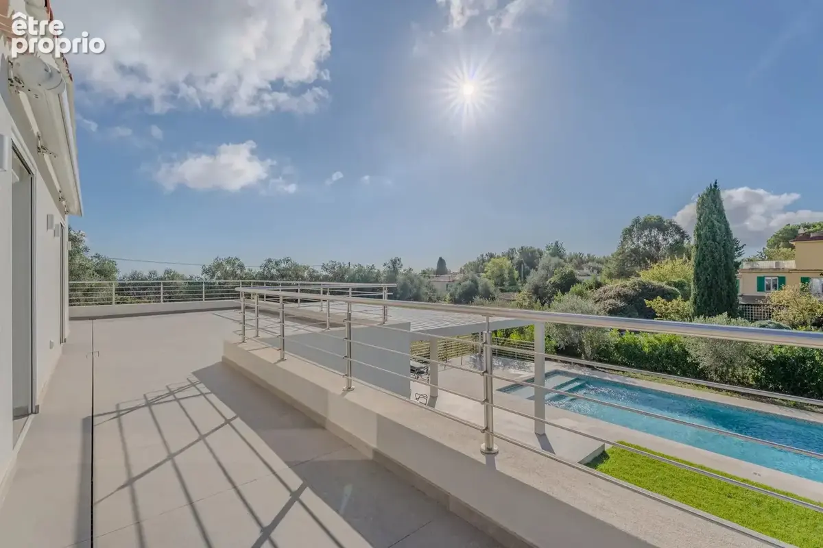 Villa contemporaine rénovée, terrain plat et piscine - photo 3