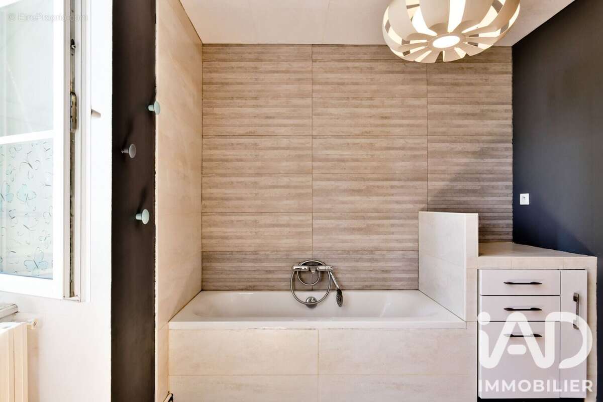 Maison 242 m² à Cherveux  - photo 8