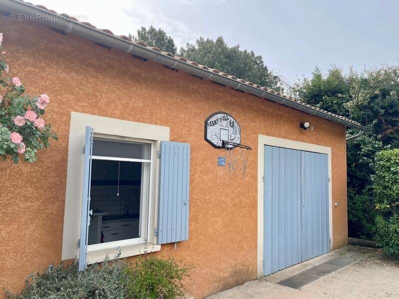 Maison à ROUSSILLON