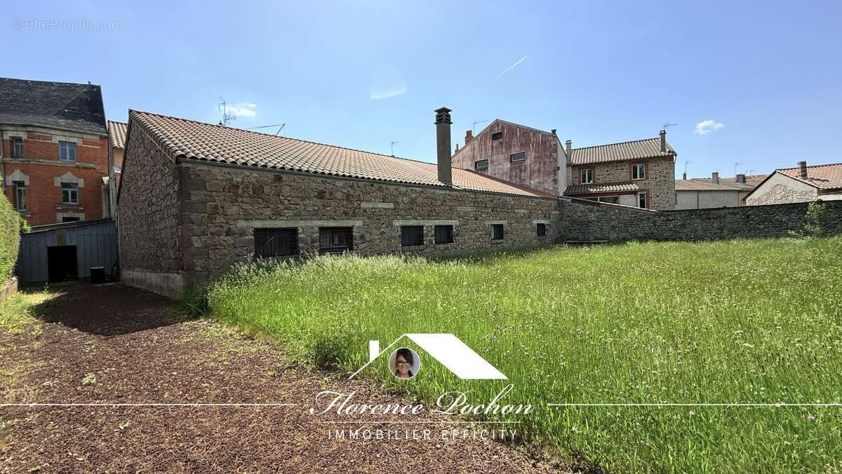 Maison 158 m² à Craponne-Sur-Arzon  - photo 21