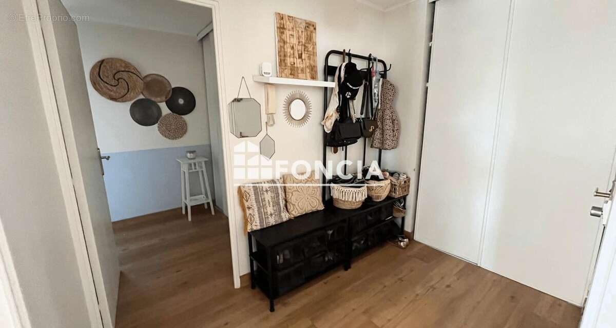 Appartement à FRESNES