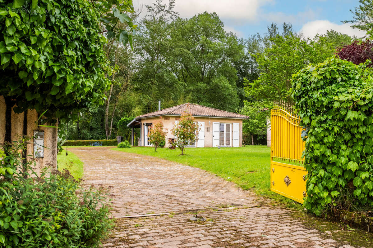 Maison à MANE
