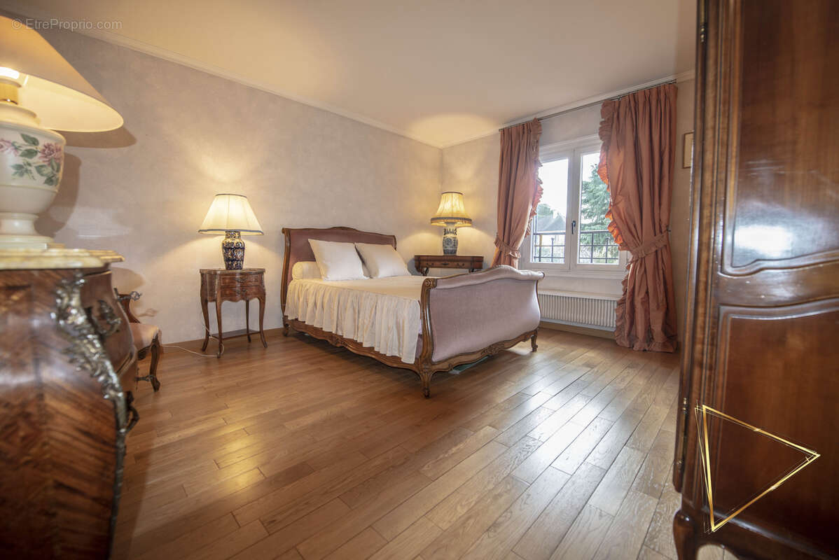 Maison à LIMEIL-BREVANNES