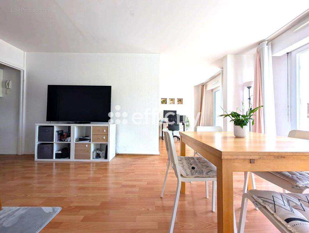 Appartement à GROSLAY