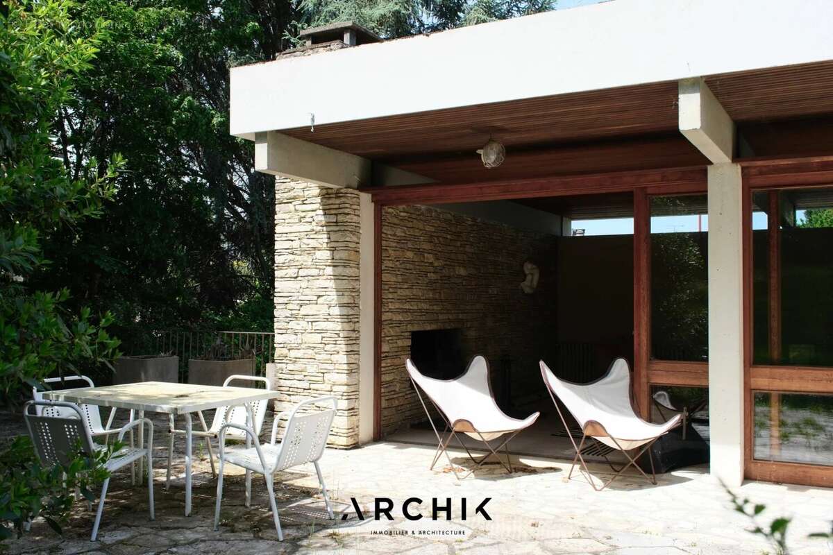 Maison 285 m² à Miramont-De-Guyenne  - photo 2