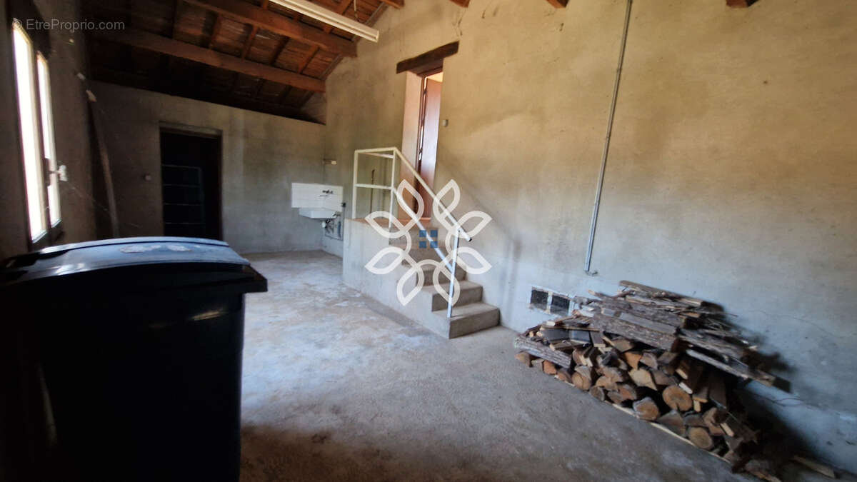 À découvrir sans tarder ! Maison avec grand terrain clos à Vergongheon - photo 24