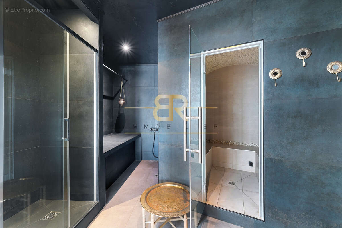 Commerce à ASNIERES-SUR-SEINE