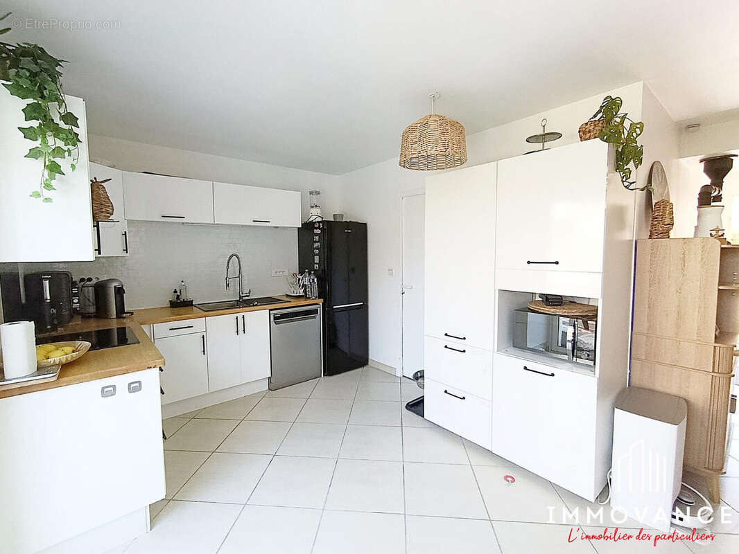 Maison à GALLARGUES-LE-MONTUEUX