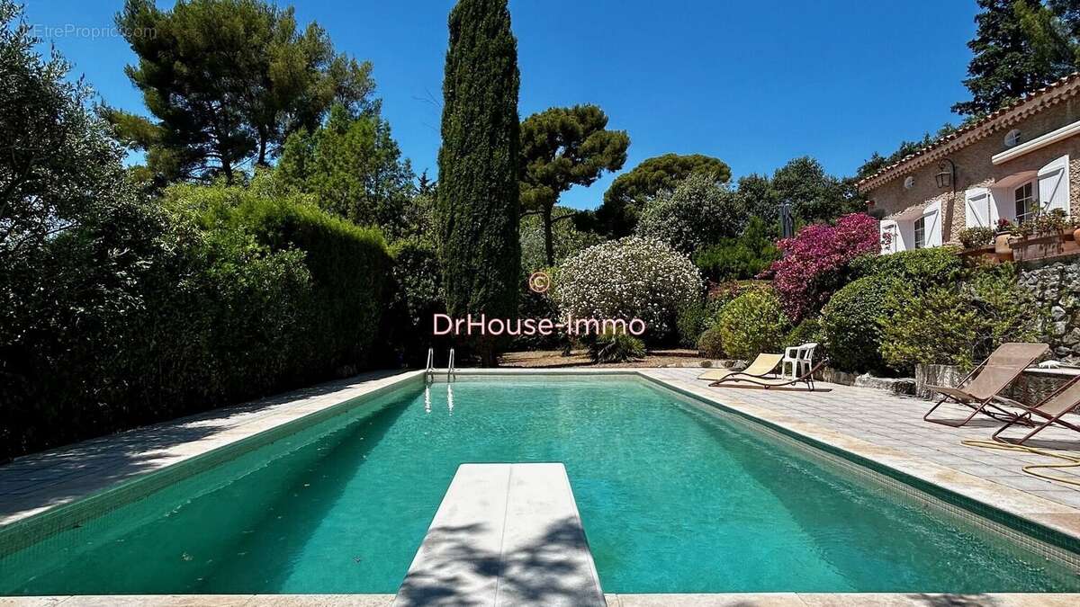 Maison 172 m² à La Valette-Du-Var  - photo 11