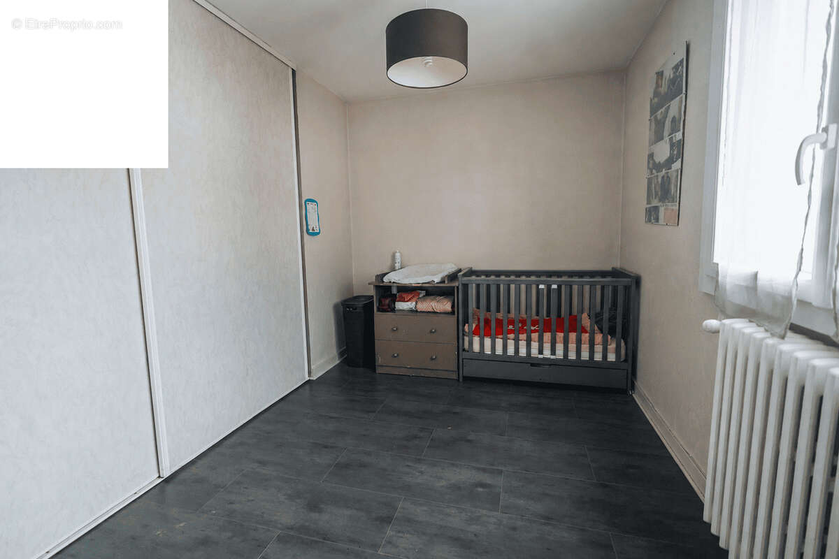 Appartement T4 de 68.50m2 à rafraîchir - 2 balcons - 1 cave - photo 10