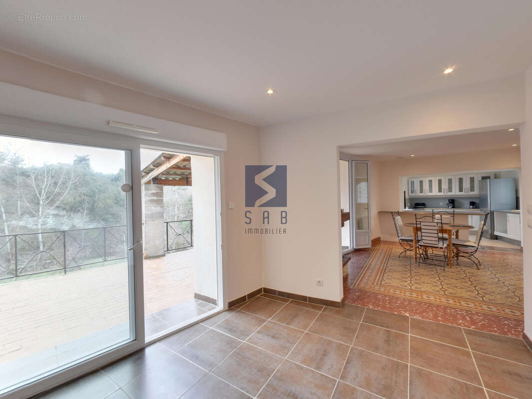 Maison à PRIVAS