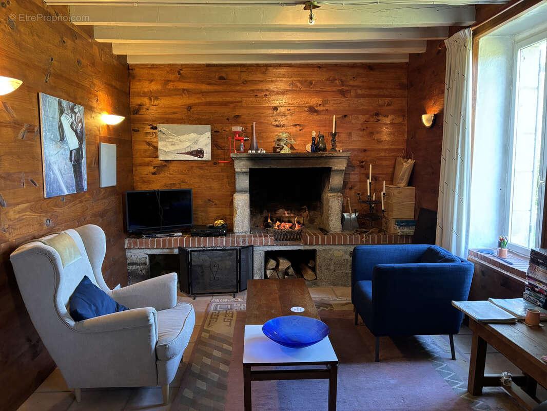 Maison à LOUROUX-DE-BEAUNE