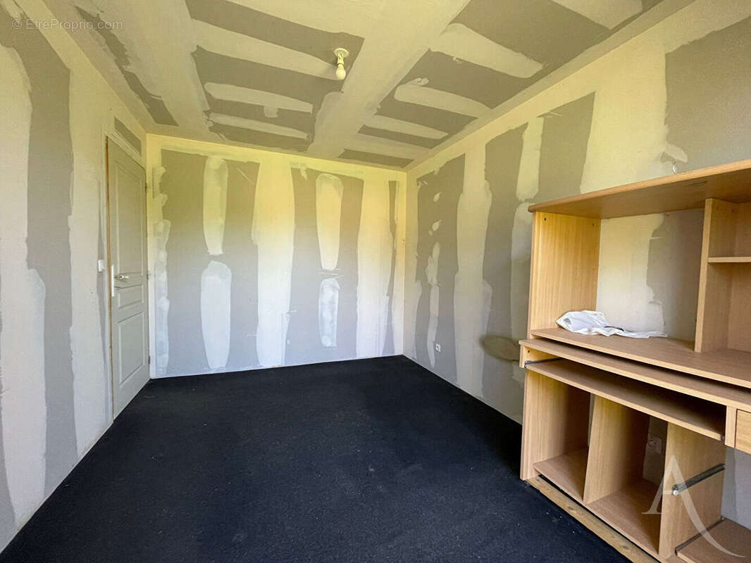 Maison à LIMETZ-VILLEZ