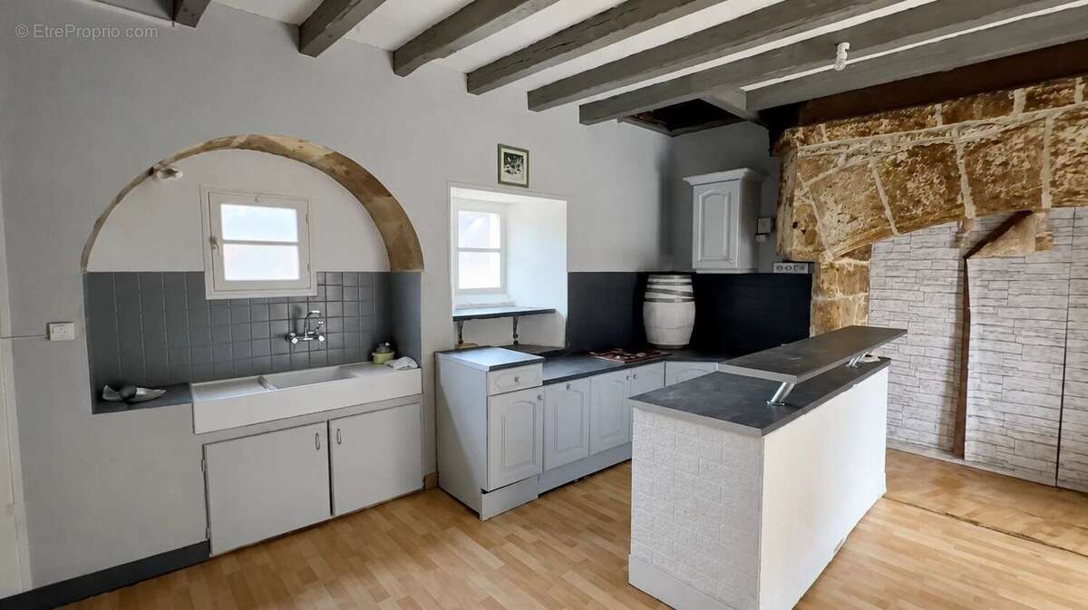 Maison à GOURDON