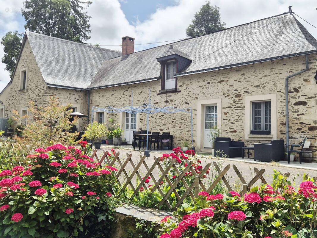 Maison à MIRE
