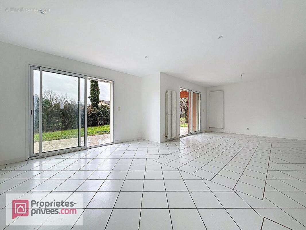 Maison à SAINT-SULPICE