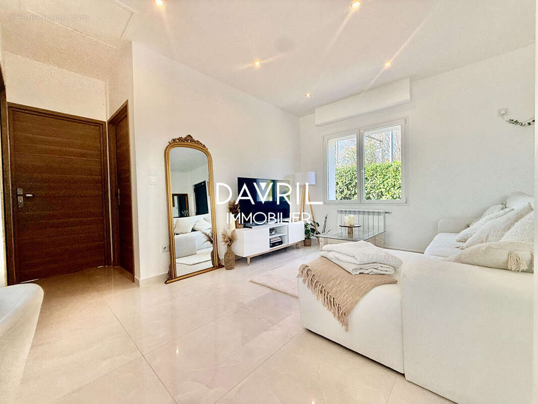 Maison à CONFLANS-SAINTE-HONORINE