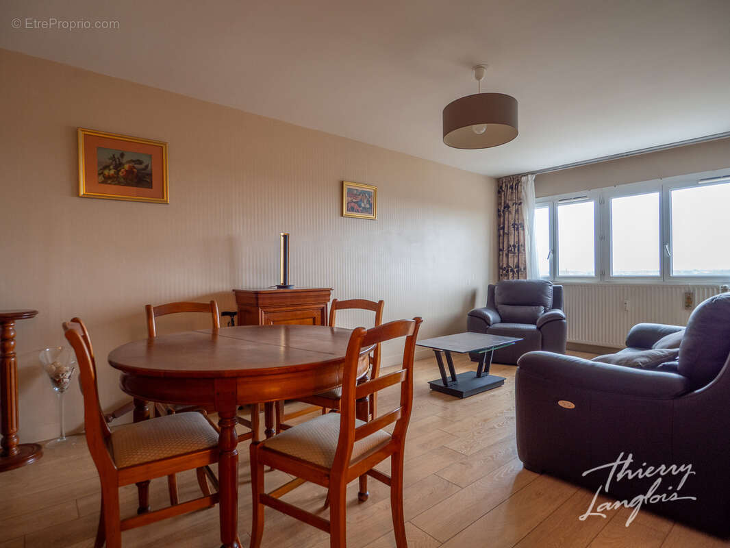 Appartement à MONS-EN-BAROEUL