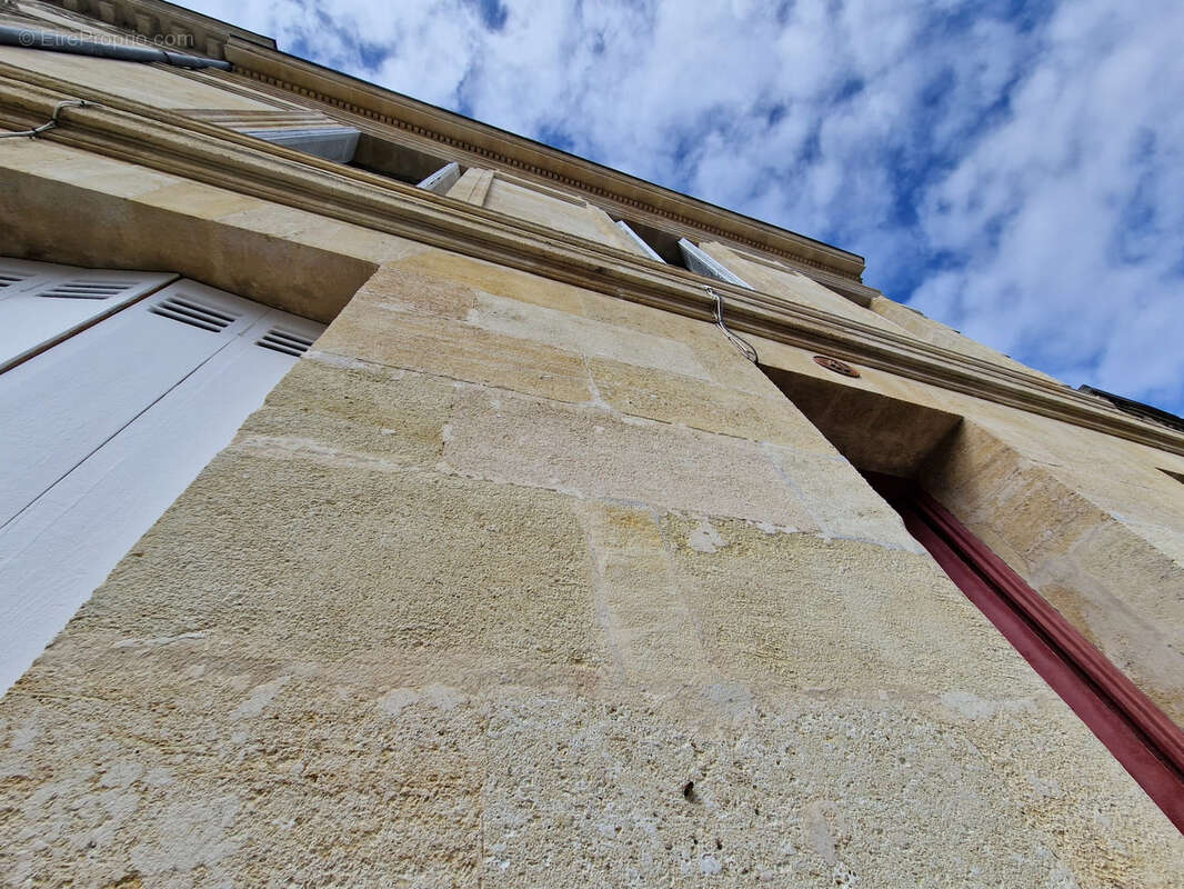 Bordeaux st seurin - t2 avec vue jardin - photo 4