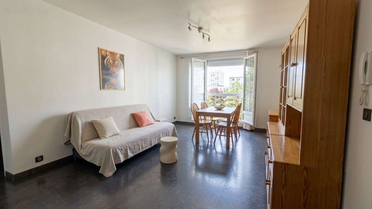 Appartement À Vendre - photo 3