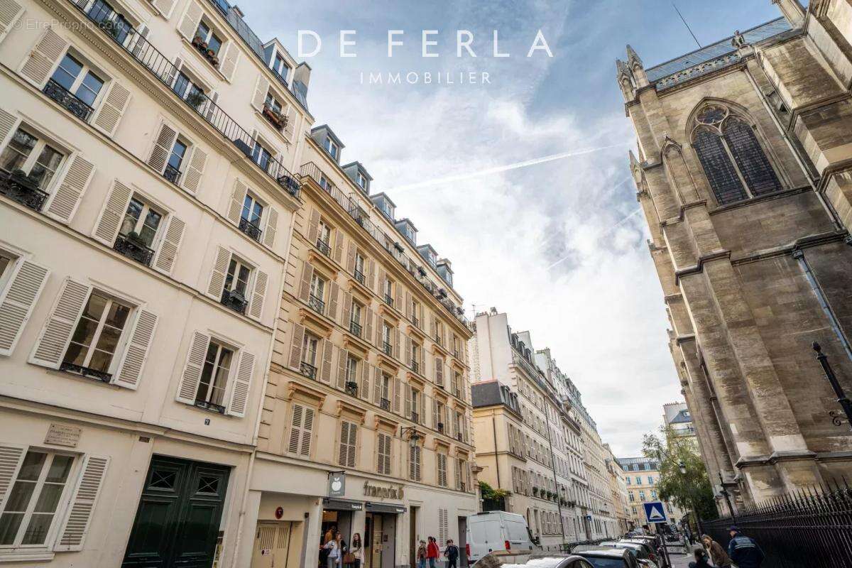 Appartement à PARIS-7E