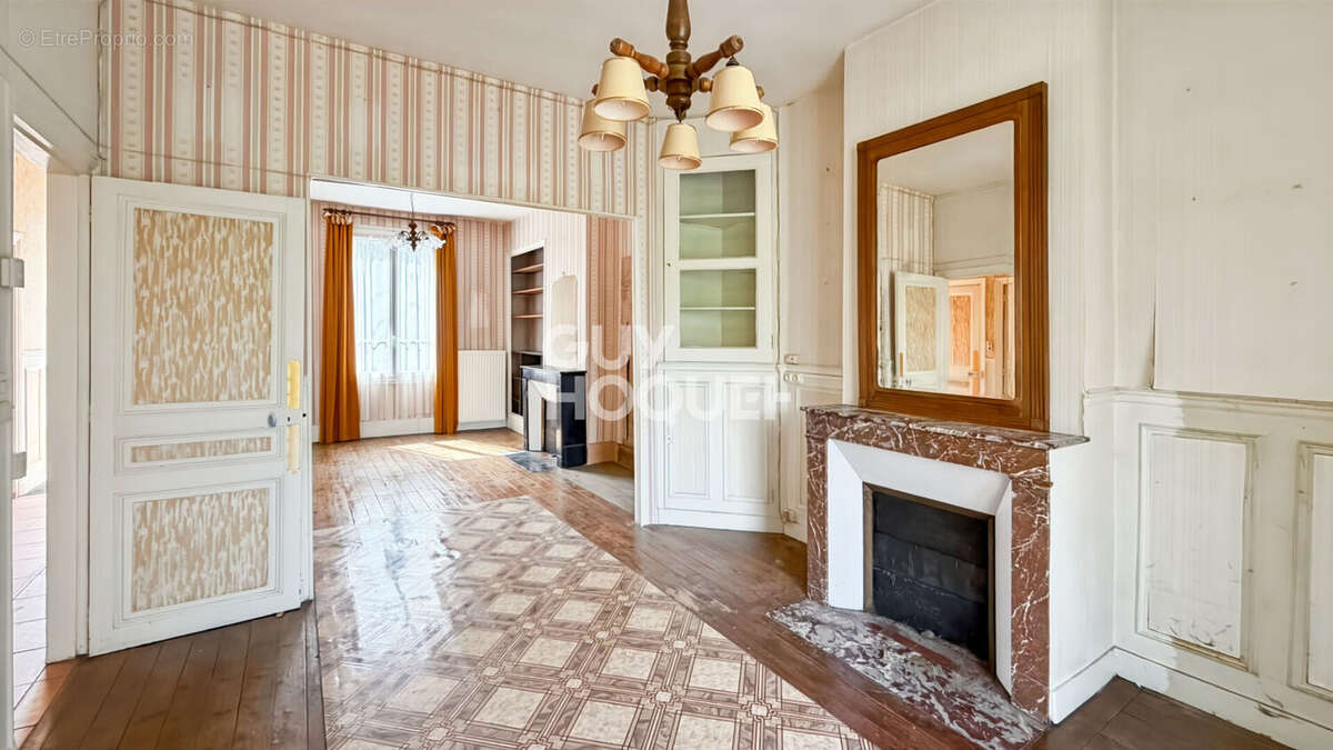 Maison à COMPIEGNE