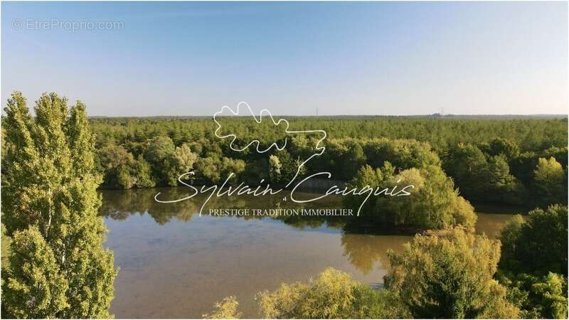 Terrain à SAINT-MARTIN-D'ABBAT