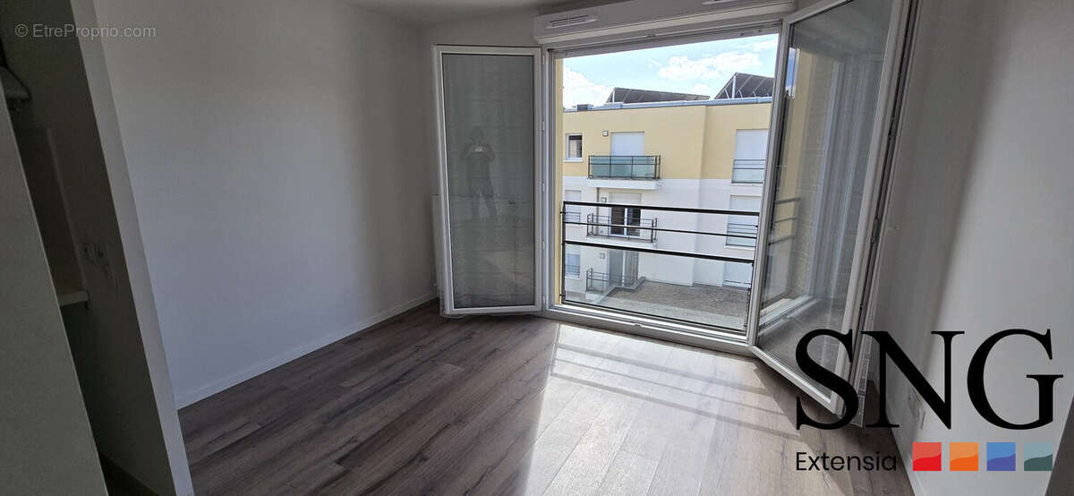Appartement à MENNECY