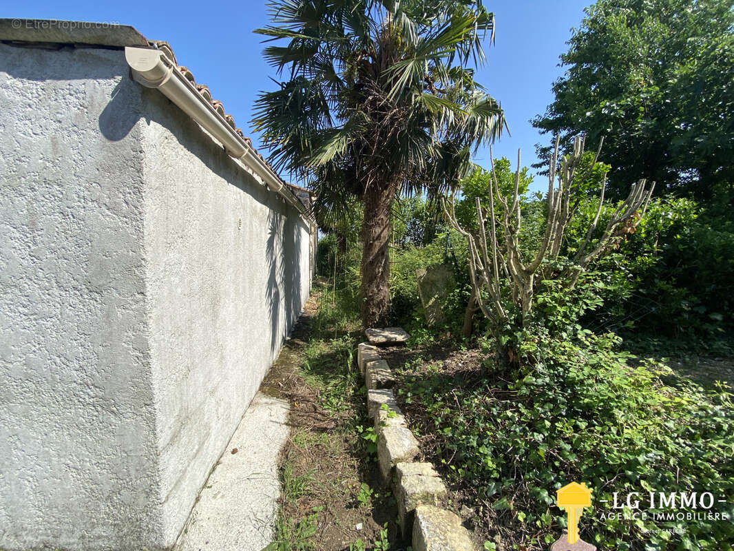 Longère avec dépendances, garages 300 m2, jardin, proche estuaire - photo 25