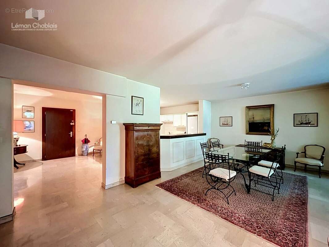 Appartement à EVIAN-LES-BAINS