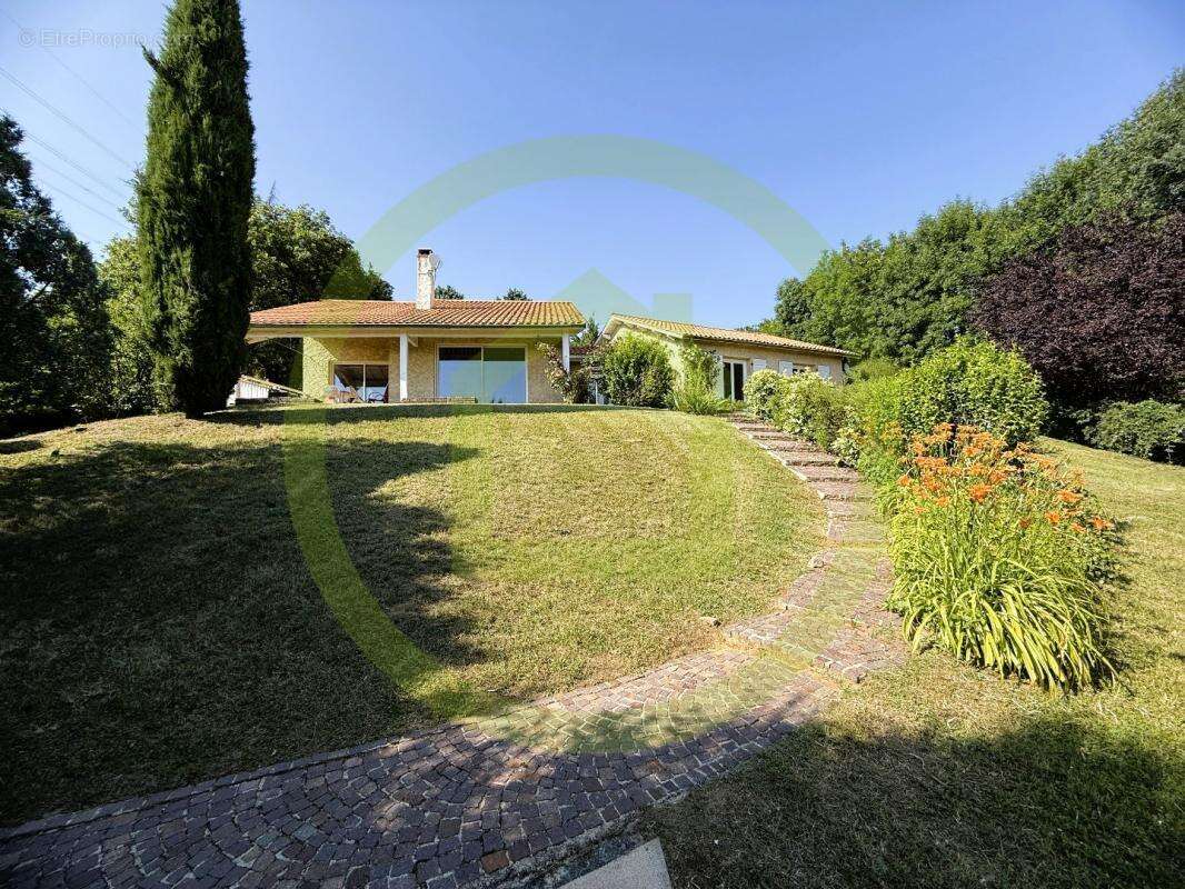 Maison à BELLEGARDE-POUSSIEU