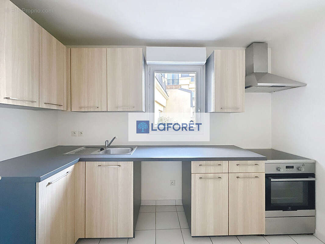 Appartement à SARTROUVILLE