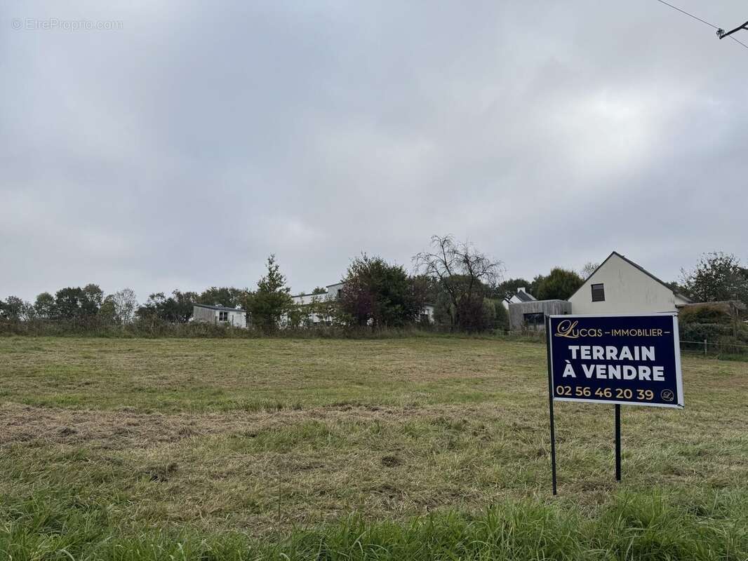 Terrain à QUIMPERLE
