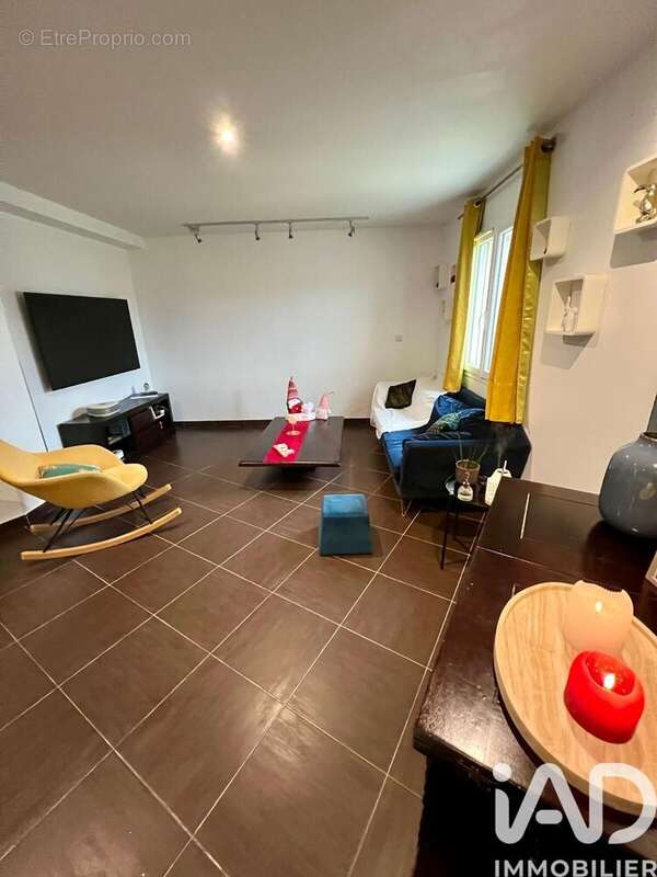 Photo 3 - Maison à LA CHAPELLE-SAINT-URSIN