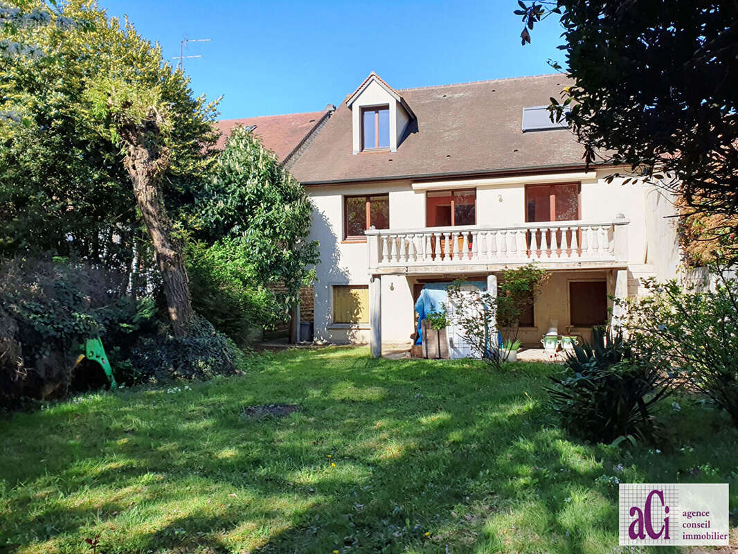 Maison à L&#039;HAY-LES-ROSES