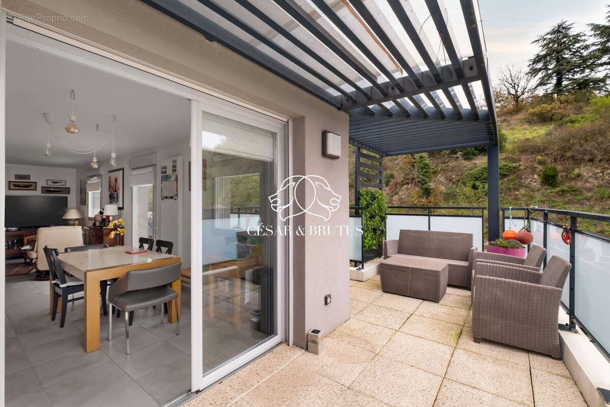 Appartement à PONT-EVEQUE