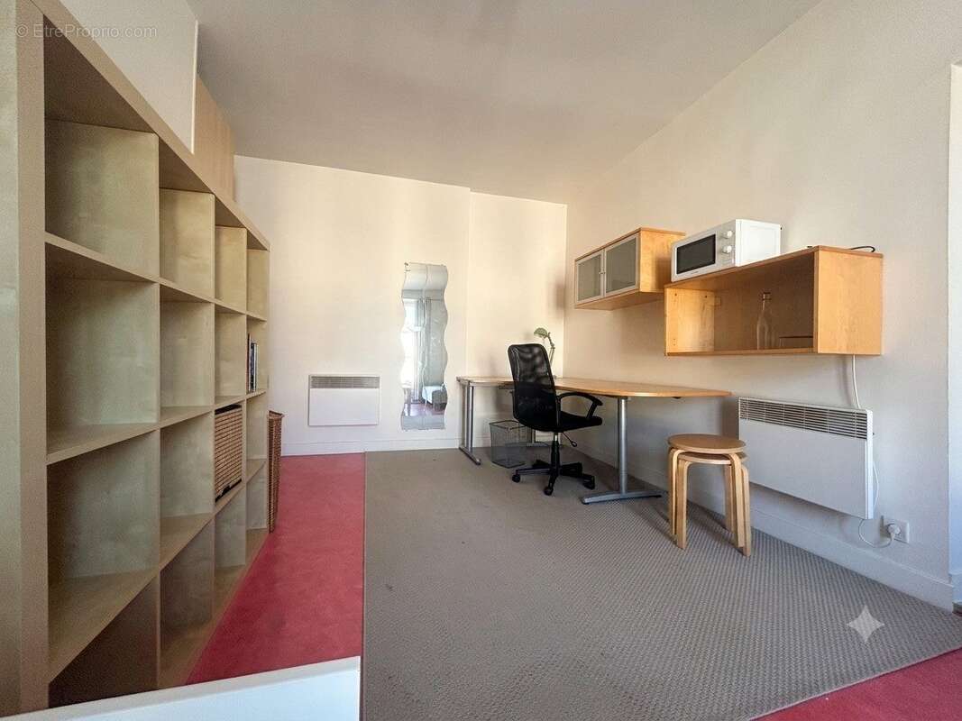 Appartement 24 m² à Versailles  - photo 2